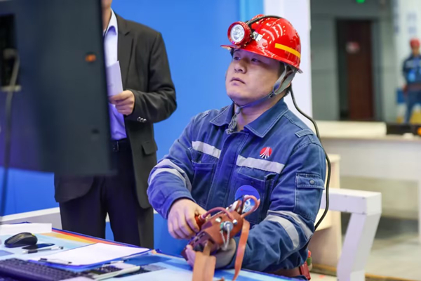 1733455949588482.jpeg 7FCCFE547C55D8D9E24682F741525557杨永强_副本.jpg
